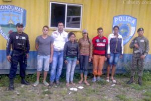 Detenidos en Honduras 21 inmigrantes cubanos que pretendían viajar a EE UU 