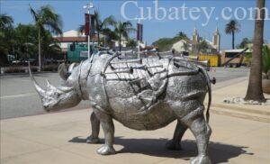 Escultura de artista cubano se expone en Museo de California