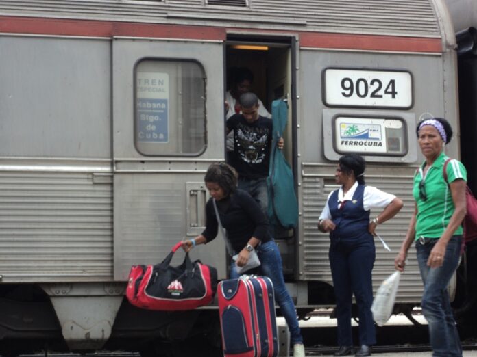 Se descarrila tren en La Habana