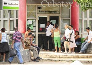 Trabajadores privados de Cuba acceden a servicios bancarios vía Internet por primera vez