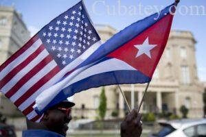 En julio, ya fue izada la bandera cubana en Washington. 