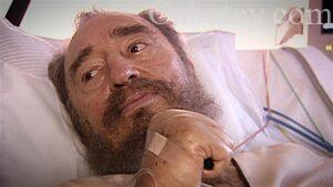 Revelan imágenes de Fidel Castro firmando su renuncia en un hospital