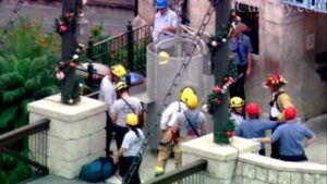 Turistas quedan atrapados en atracción de SeaWorld en Orlando 1 Turistas quedan atrapados en atracción de SeaWorld en Orlando