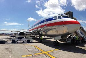 Celebran primer vuelo directo a La Habana desde Los Angeles