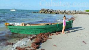 Llegan cinco balseros cubanos a playa de Key Biscayne