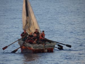 Guardia Costera repatría a 97 inmigrantes cubanos