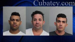 Tres hombres arrestados por usar skimmers de tarjetas de crédito