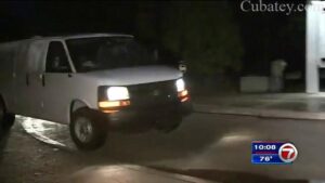 Grupo de 16 migrantes cubanos llegan a la costa del sur de Miami 1 Grupo de 16 migrantes cubanos llegan a la costa del sur de Miami